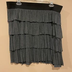 ELLE Size XL charcoal gray layered skirt